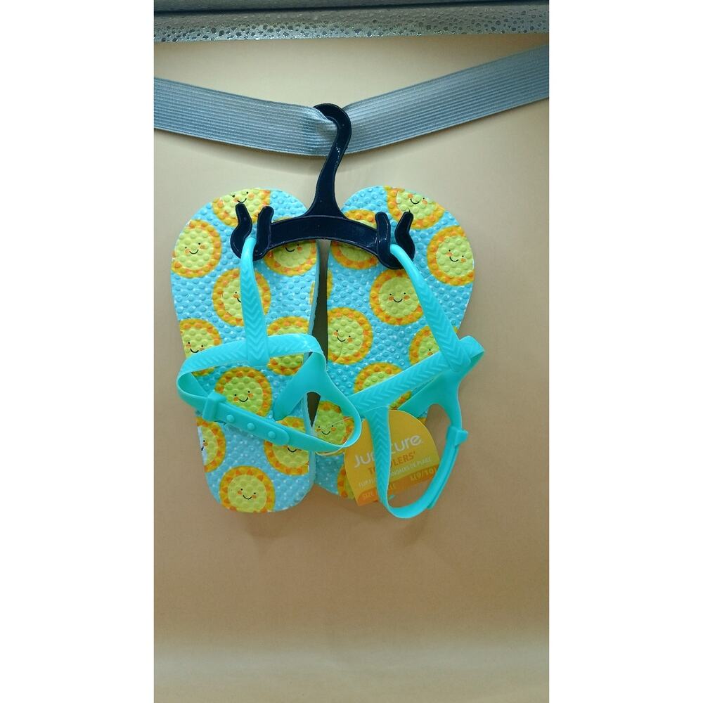 Juncture Girls Toddler Flip Flop/ Sandals With Heal Strap - Size L 9/10 NWT